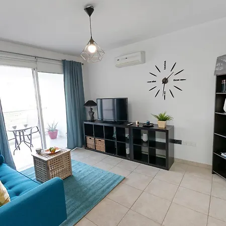 דירה Glabur - The Cozy Atelier - City, Free Parking & Wifi, Welcomes You!!!